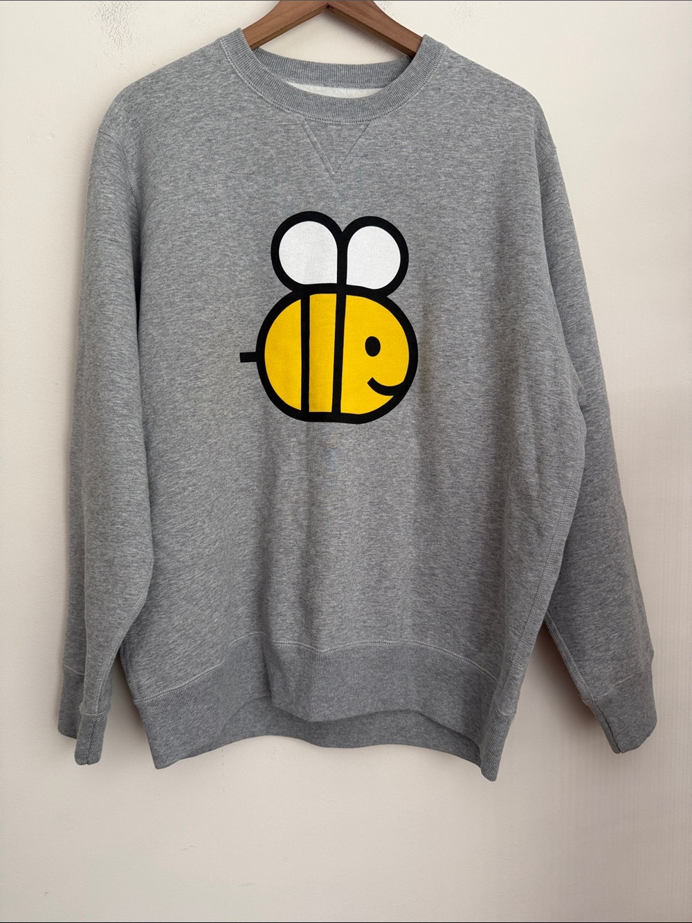 The New York Times the Spelling Bee Queen Bee Sweatshirt grey oversized M